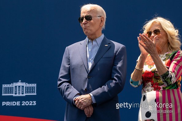 ‘성소수자 인권의 달’ 행사에 참석한 조 바이든 대통령과 질 바이든 여사. 게티이미지코리아