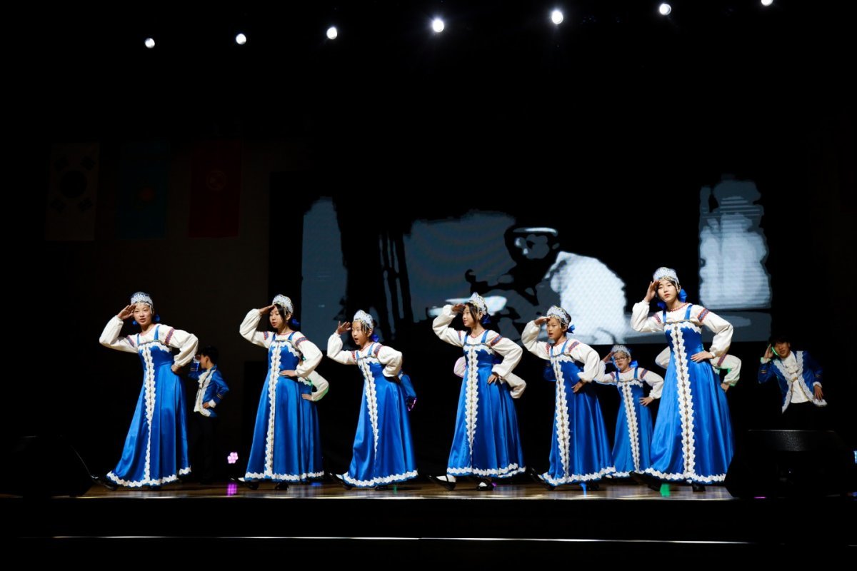 광주고려인마을 어린이합창단이 지난달 광주에서 열린 제1회 고려인대회에서 공연을 하고 있다. 광주고려인마을 제공