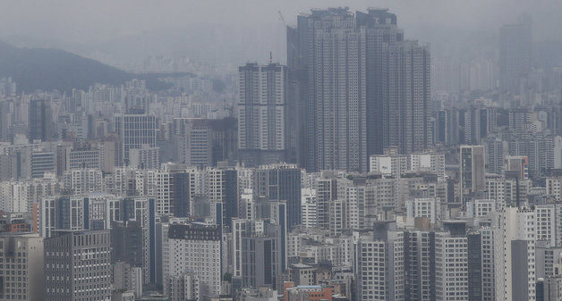 사진은 21일 서울 중구 남산에서 바라본 서울 시내 아파트. 2023.6.21 뉴스1