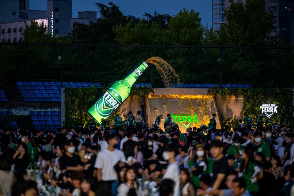 여름 맥주 성수기를 앞두고 지역축제, 컬래버레이션 등 다양한 마케팅 활동을 진행한다. 2022 전주가맥축제. 하이트진로 제공