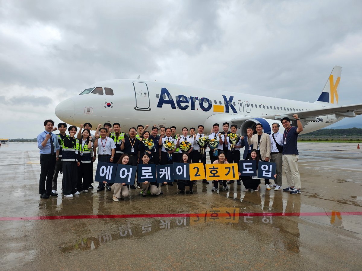 충북 청주국제공항을 거점으로 하는 항공사인 에어로케이가 에어버스사의 A320-200 기종을 2호기로 도입했다. 충북도 제공