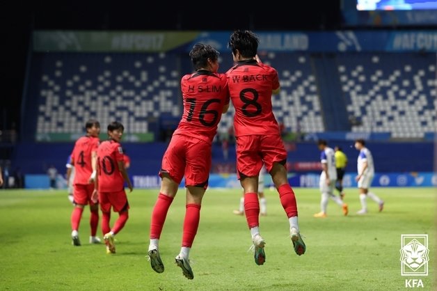 선제골을 넣고 기뻐하는 17세 이하 축구대표팀 (대한축구협회 제공)