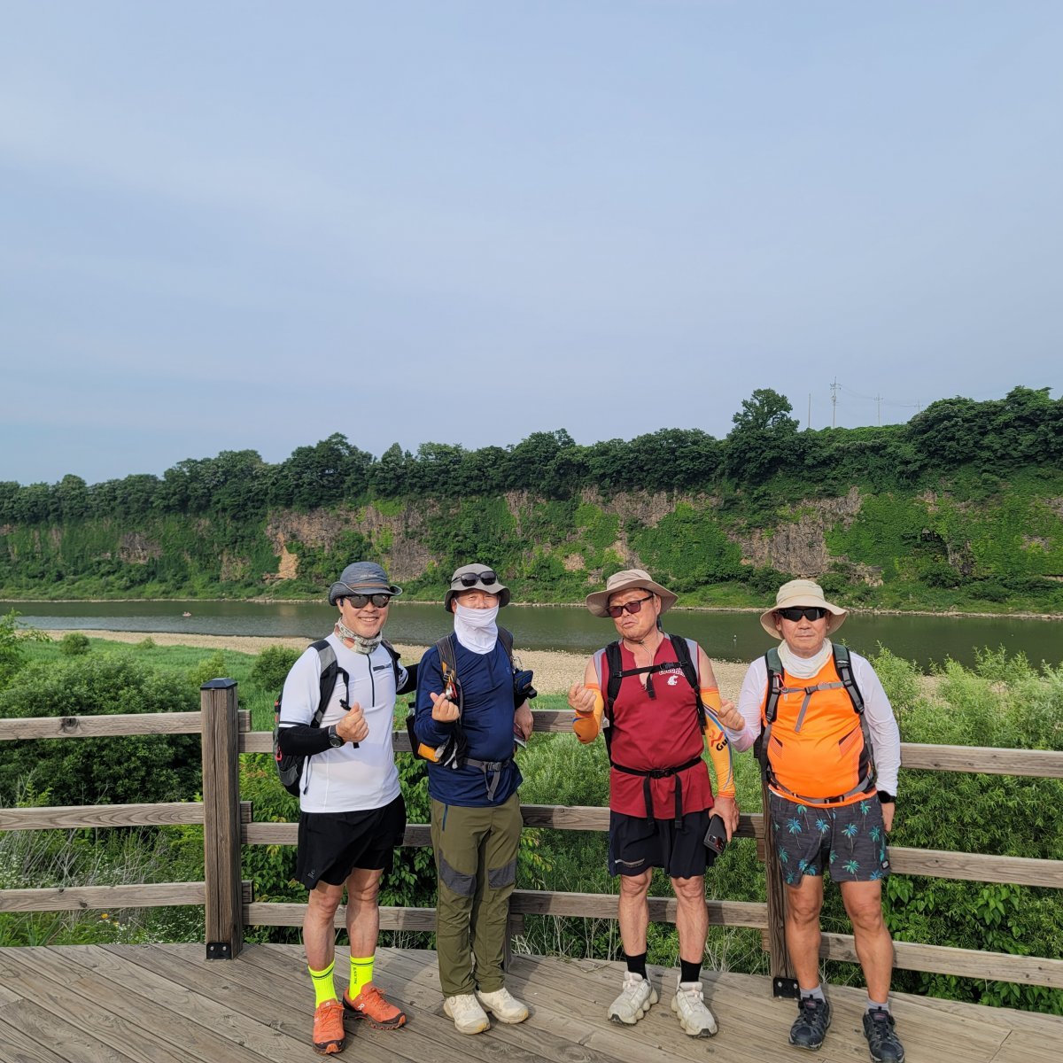 창용찬 원장, 강종수 유병복 박동근 씨.(왼쪽부터) 강종수 씨 제공