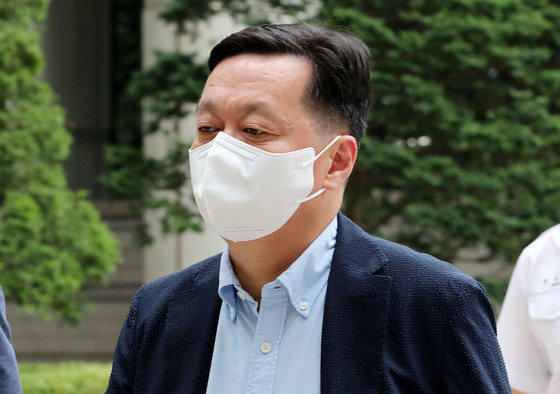 정진상 전 민주당 당대표실 정무조정실장이 대장동 재판에 출석하기 위해 서울중앙지법에 출석하고 있다. 2023.7.4/뉴스1