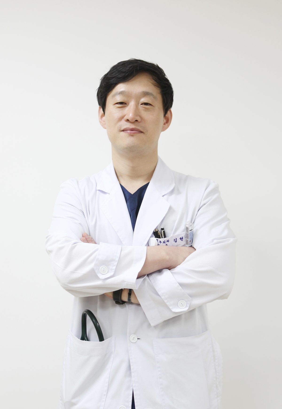 김현구 고려대 구로병원 심장혈관흉부외과 교수는 아시아에서 처음으로 폐암 로봇 수술을 시행했다.