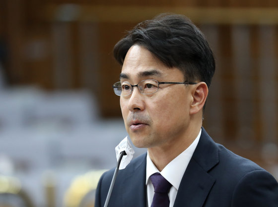 권영준 대법관 후보자가 11일 서울 여의도 국회에서 열린 인사청문특별위원회 전체회의에서 의원들의 질의에 답변하고 있다. 2023.7.11 뉴스1