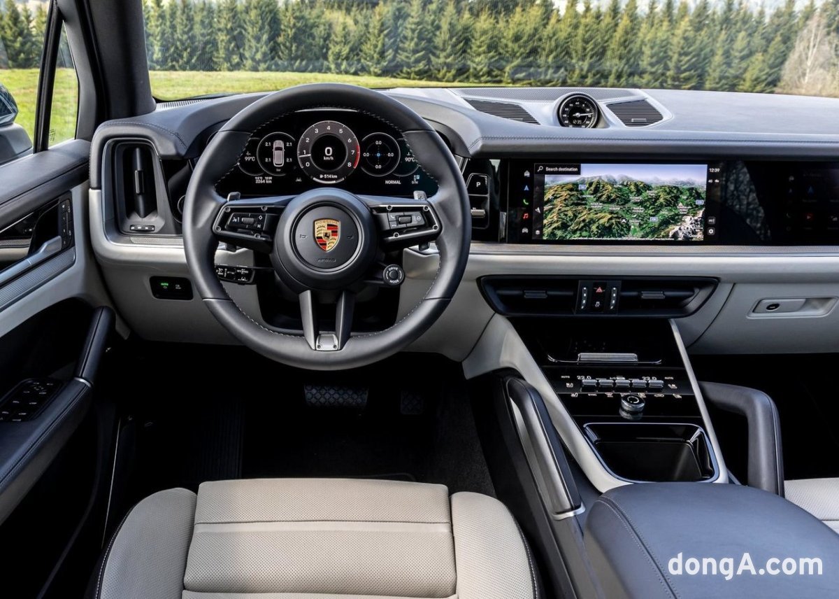 포르쉐 카이엔 페이스리프트 실내