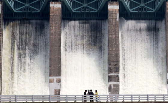 수문 개방 방류.(사진은 기사 내용과 무관함) / 뉴스1 ⓒ News1
