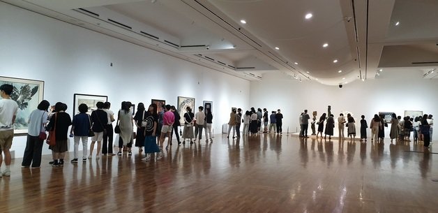 ‘이건희컬렉션과 신화가 된 화가들’ 전시회가 열리고 있는 대전시립미술관 모습. 전시회는 9월 10일까지 열린다.(대전시 제공)
