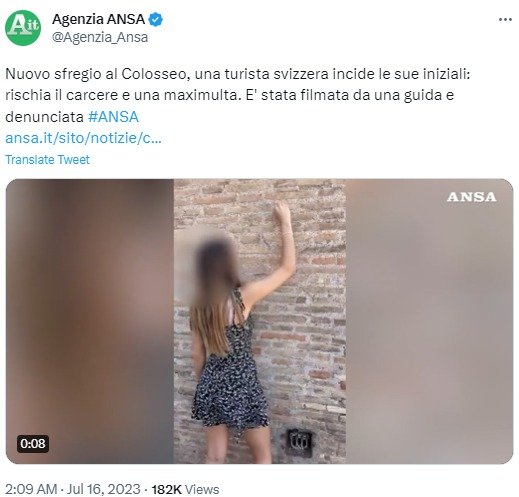 이탈리아 안사(ANSA)통신이 16일(현지시간) 스위스 국적 10대 소녀가 콜로세움에 낙서를 해 현지 경찰이 수사에 착수했다고 보도했다. (트위터 ‘Agenzia ANSA’ 갈무리) 2023.7.16.