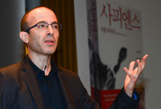 전 세계적에서 8만부 이상 판매된 베스트셀러 ‘사피엔스’의 저자 유발 하라리 교수. 2016.4.29/뉴스1 ⓒ News1