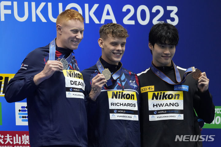 황선우, 한국 신기록 새로 쓰며 자유형 200m 동메달. 뉴시스