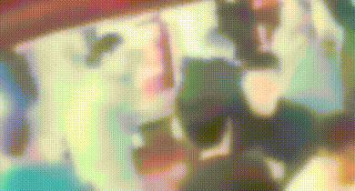 당시 우크라이나 대사관 1급 서기 A 씨가 종업원을 폭행하는 장면이 CCTV에 찍혔다. JTBC 뉴스 유튜브 캡처