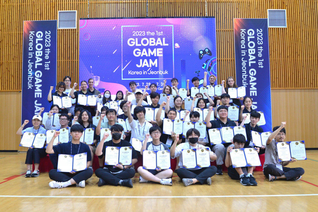글로벌 게임잼 수상자들의 모습 / 출처=IT동아