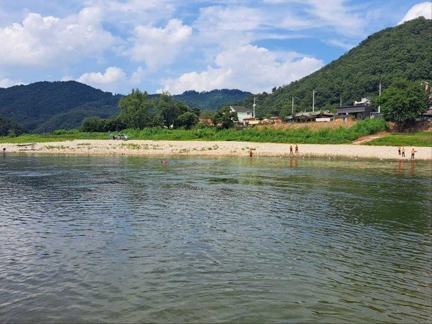 강원 홍천군 서면 팔봉리 홍천강 수난 사고 현장.(강원도소방본부 제공)