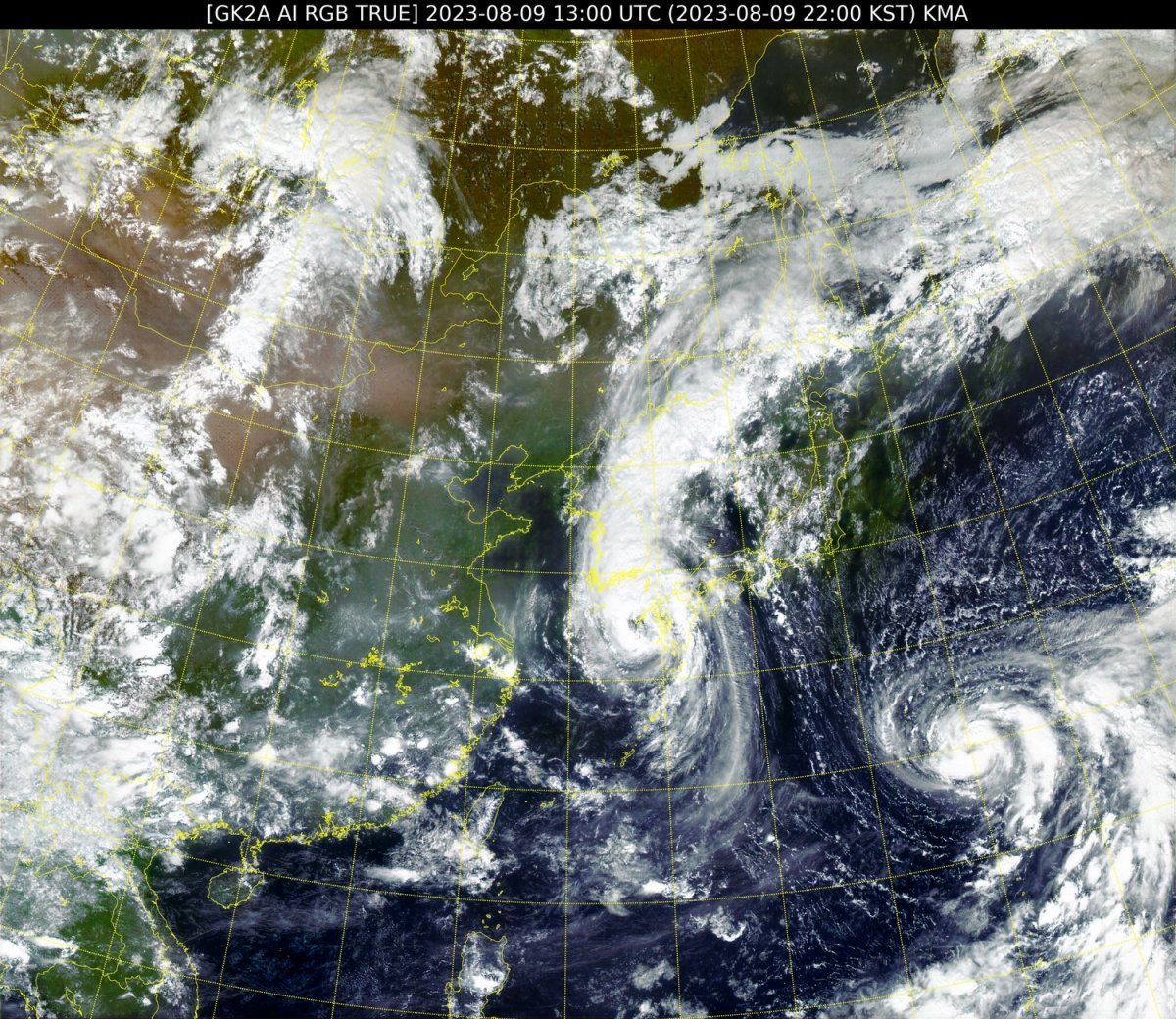 제6호 태풍 ‘카눈’의 위치를 보여주는 천리안위성 2A호의 위성 영상. 2023.8.9. 22:00 기준. 국가기상위성센터 제공