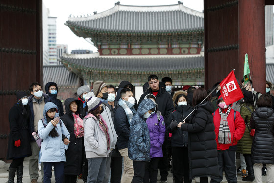 중국인 단체 관광객들의 모습. 뉴스1
