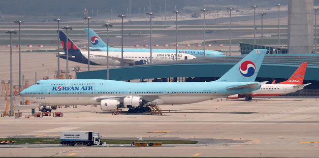 사진은 20일 인천국제공항 전망대에서 바라본 계류장에서 바라본 대한항공 여객기. 2023.7.20/뉴스1