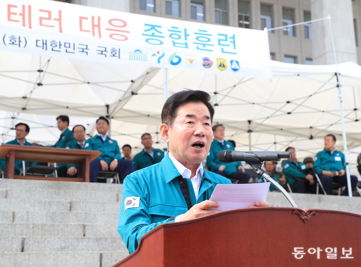 22일 김진표 국회의장이 국회 을지연습 종합훈련을 참관한 뒤 인사말을 하고있다. 김재명 기자 base@donga.com