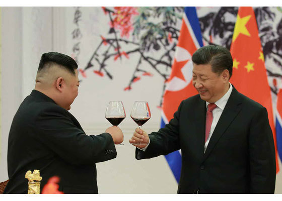 김정은 북한 노동당 총비서와 시진핑 중국 국가주석. 자료사진 2019.1.10 뉴스1