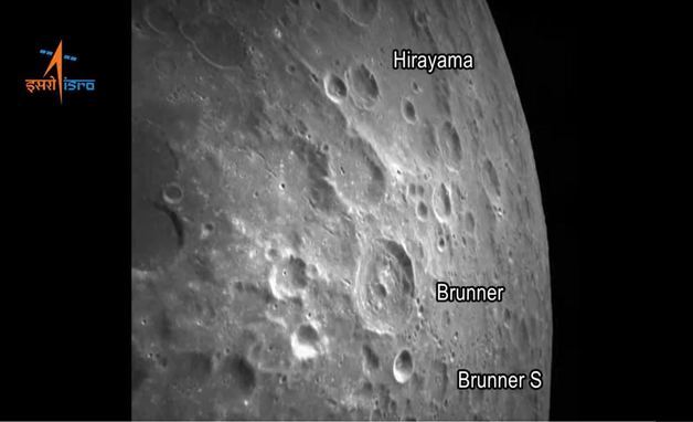 22일(현지시간) 인도우주연구기구(ISRO)가 무인 달 탐사선 ‘찬드라얀-3호’의 달 남극 착륙을 앞두고 찬드라얀 3호에서 촬영한 달 표면 사진을 공개했다. 2023.08.22. (ISRO X 갈무리)