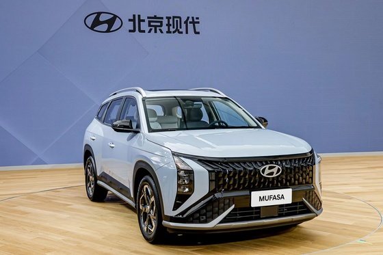 현대자동차는 18일 중국 상하이 컨벤션 센터에서 열린 ‘2023 상하이 국제 모터쇼에서 중국 현지 전략 SUV 무파사(MUFASA)를 세계 최초로 공개했다고 밝혔다. 현대차 제공