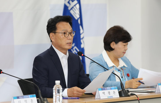 박광온 더불어민주당 원내대표가 30일 오전 전남 무안군 전남도당에서 열린 현장 최고위원회의에서 모두발언을 하고 있다. 2023.8.30/뉴스1