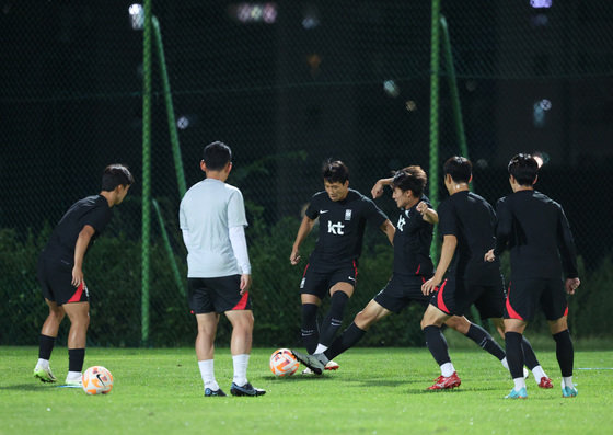 아시아축구연맹(AFC) 23세 이하(U-23) 아시안컵 예선에 나서는 축구대표팀 선수들이 5일 오후 창원축구센터에서 훈련을 하고 있다. 2023.9.5 뉴스1