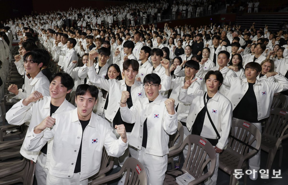 12일 서울 송파구 올림픽공원 올림픽홀에서 2022항저우 아시안게임 대한민국 선수단 결단식이 열렸다. 김재명기자 base@donga.com