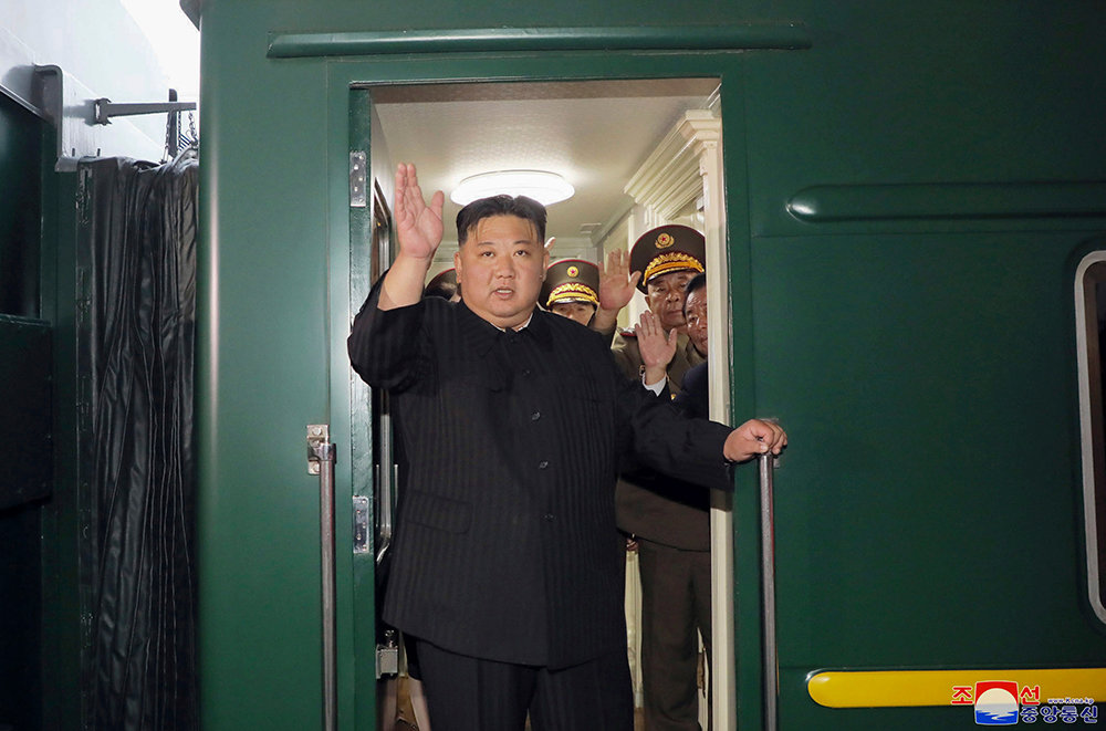 ‘방탄’ 김정은 열차, 위치추적 회피 장치 갖춰