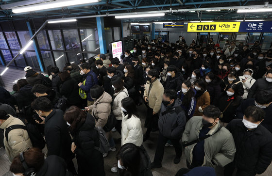 출근길 지하철연 (자료사진)