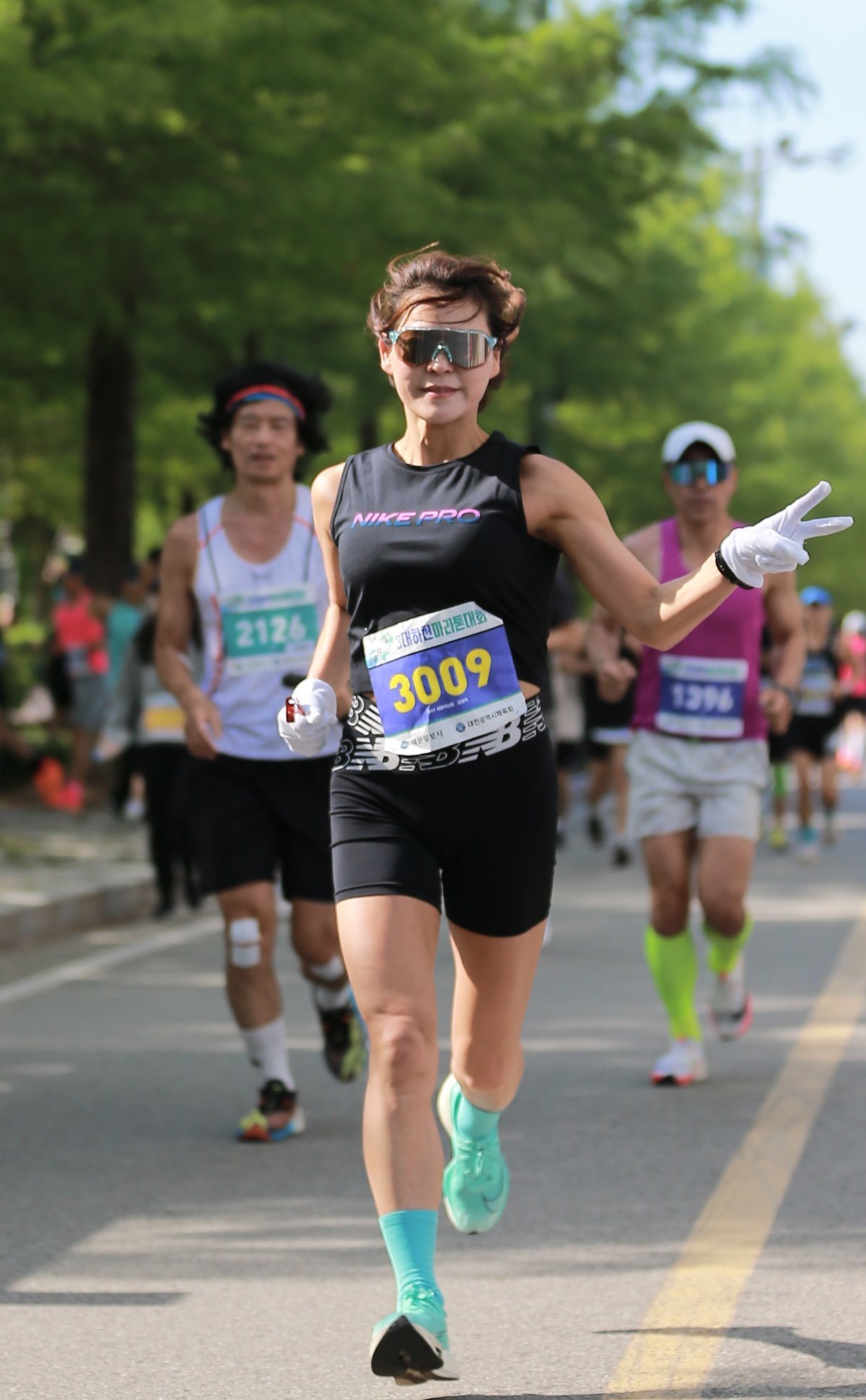 김점옥 대표가 한 마라톤 대회를 질주하고 있다. 김점옥 대표 제공.