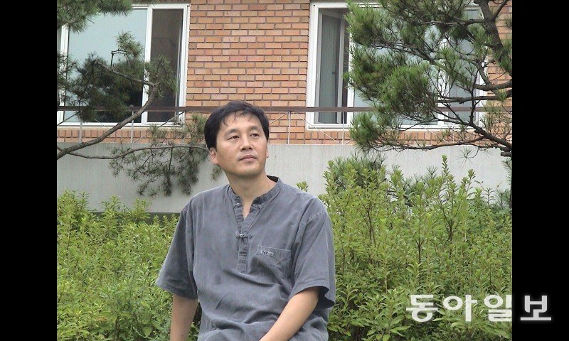 한국에 입국한 이듬해인 2000년, 38세 젊은 시절의 김성민 대표.