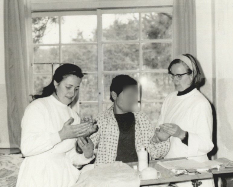 40여 년 동안 소록도에서 한센인들을 돌봐온 마가렛 피사렉 수녀(왼쪽)