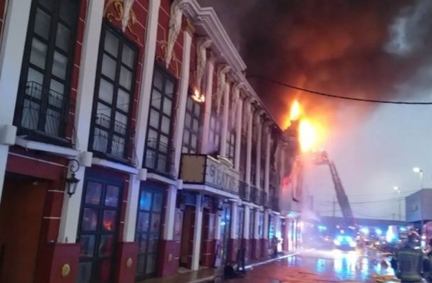 스페인 남동부 무르시아의 한 나이트클럽에서 1일(현지시간) 화재가 발생해 최소 6명이 숨졌다. 스페인 현지 언론 캡처