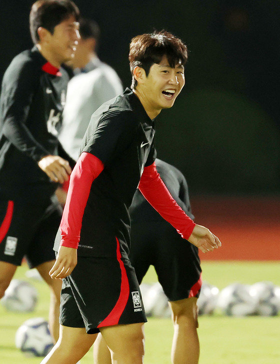 항저우 아시안게임에 출전한 대한민국 축구 대표팀 이강인이 30일 오후 중국 항저우 지랑대학교 축구장에서 동료들과 함께 훈련을 하고 있다. 축구 대표팀은 오는 10월 1일 중국을 상대로 아시안게임 8강전에 나선다.2023.9.30/뉴스1