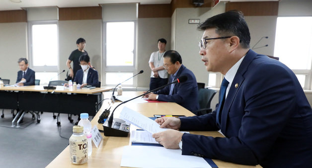 장상윤 교육부 차관이 지난달 19일 오후 세종시 정부세종청사에서 열린 제4차 사교육 카르텔 카르텔·부조리 범정부 대응협의회에서 모두발언을 하고 있다. /뉴스1