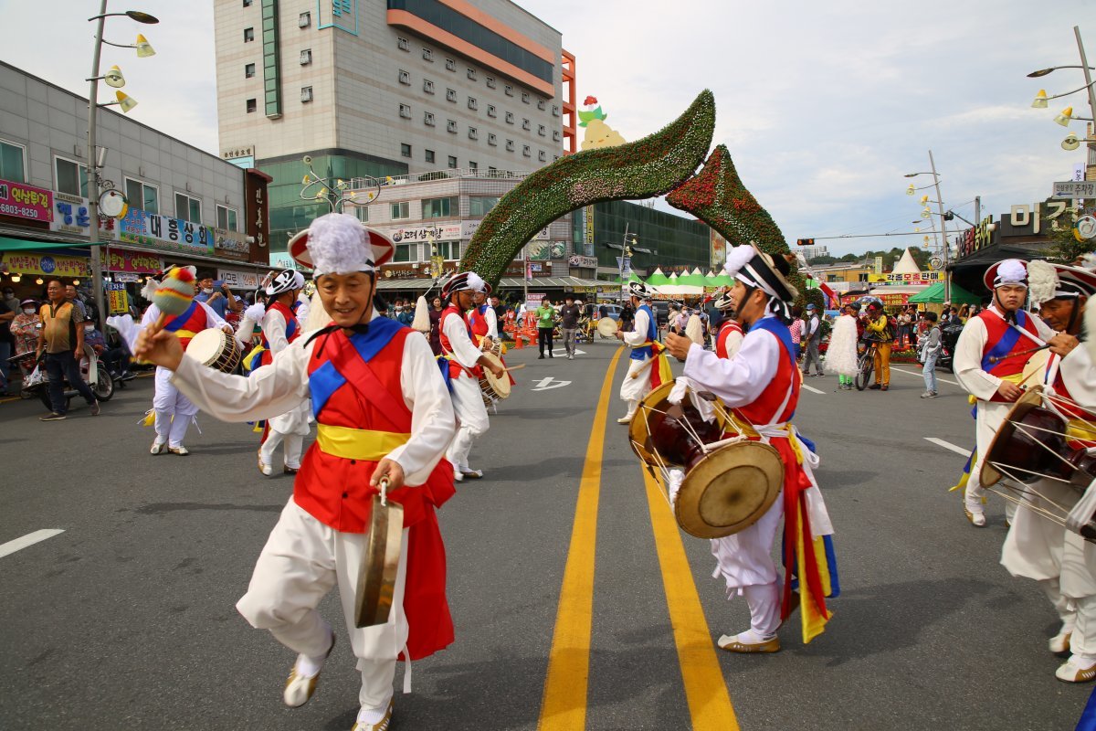 충남 금산군에서 6일부터 15일까지 ‘엄마, 행복하세요’를 주제로 제41회 금산세계인삼축제가 열린다. 금산군 제공