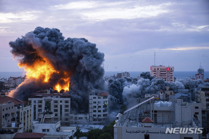 가자지구에 보복 공습한 이스라엘. 뉴시스