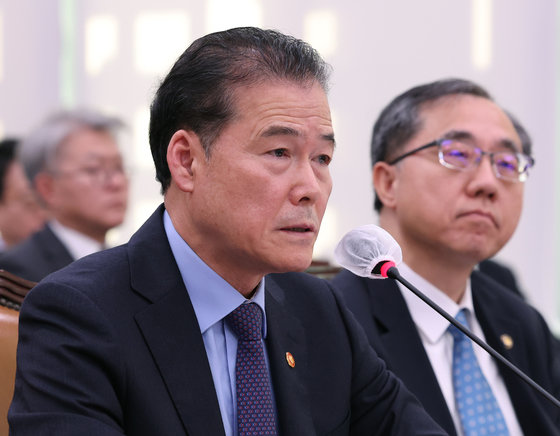 김영호 통일부 장관이 11일 서울 여의도 국회에서 열린 외교통일위원회 국정감사에서 의원들의 질의에 답변하고 있다. 2023.10.11/뉴스1