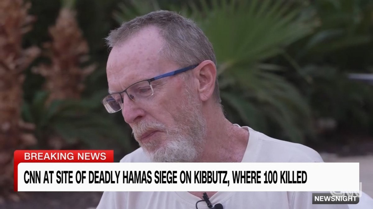 하마스 공격의 피해를 입은 토마스 핸드 씨가 CNN과 인터뷰하고 있다(CNN 방송 캡처)