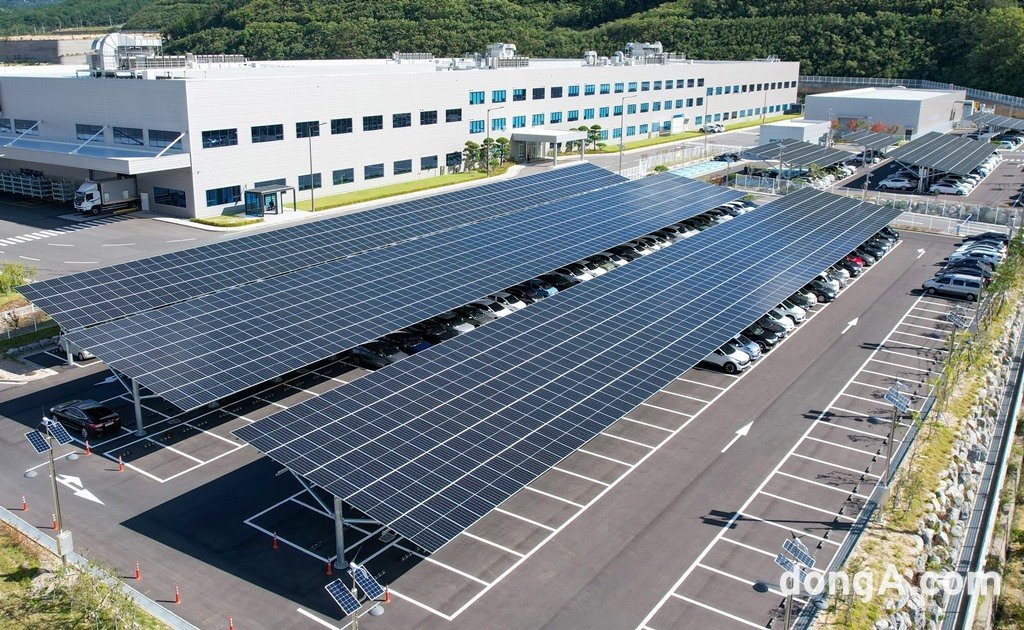 현대모비스가 울산공장에 설치한 태양광 발전설비
