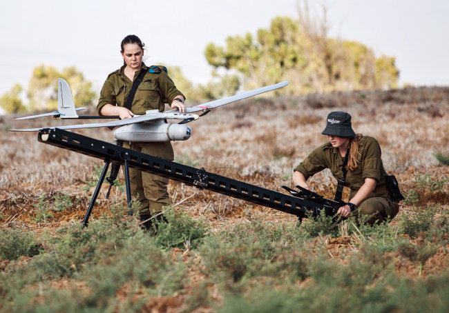 이스라엘군이 드론을 운용하고 있다. 뉴시스