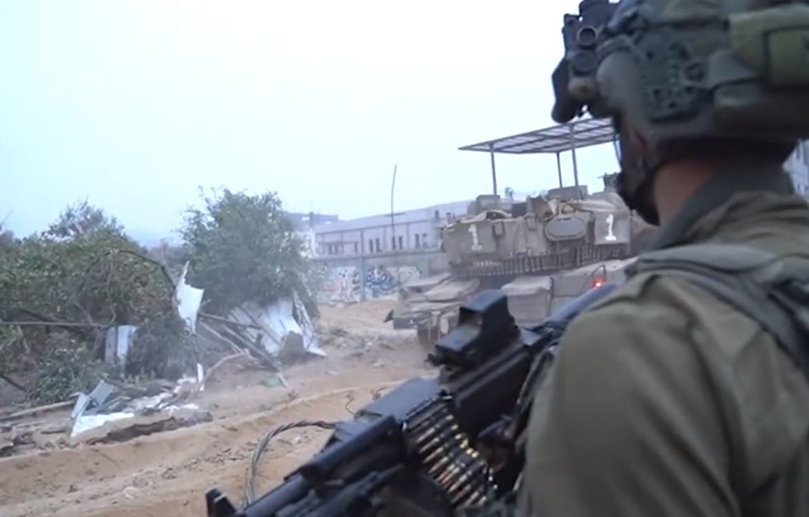이스라엘군이 공개한 가자지구 지상전 영상에 담긴 이스라엘군 병사의 모습. 이스라엘군 X(옛 트위터) 캡처