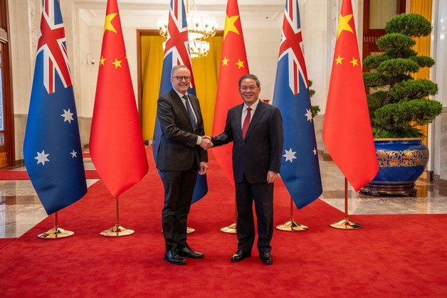 7일 베이징에서 앤서니 앨버니지 호주 총리가 리창 중국 총리와 만나고 있다. 2023.11.07/뉴스1