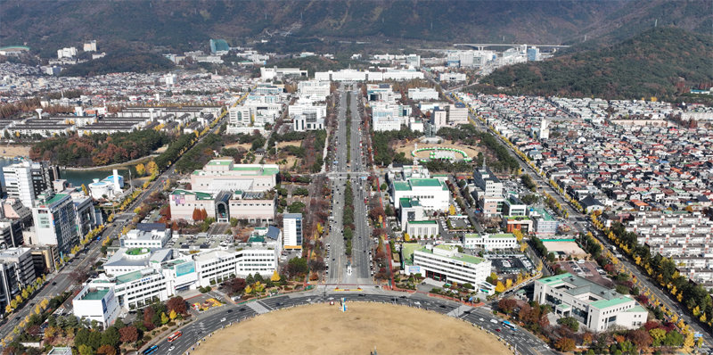 경남 창원시 성산구 창원시청∼경남도청 인근 모습. 창원시는 의창·성산구 배후도시 19곳의 지구단위계획 재정비를 추진해 지속가능한 성장을 담보할 수 있는 도시로 만들겠다고 밝혔다. 창원시 제공