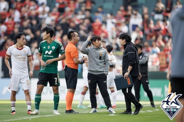 전북과 포항의 경기 모습. 한국프로축구연맹 제공