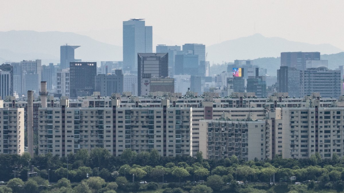 서울 강남구 압구정동 일대의 재건축 사업 추진 단지 모습. 뉴스1