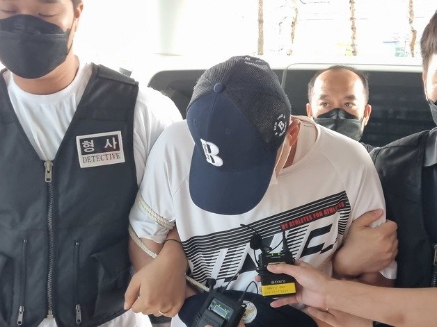 ‘남양주 원룸 모녀 살해’ 피의자 A씨(50대)가 지난 7월 23일 구속 전 피의자 심문(영장실질심사)을 받기 위해 의정부지법 남양주지원에 출석하고 있다. .2023.07.23./뉴스1