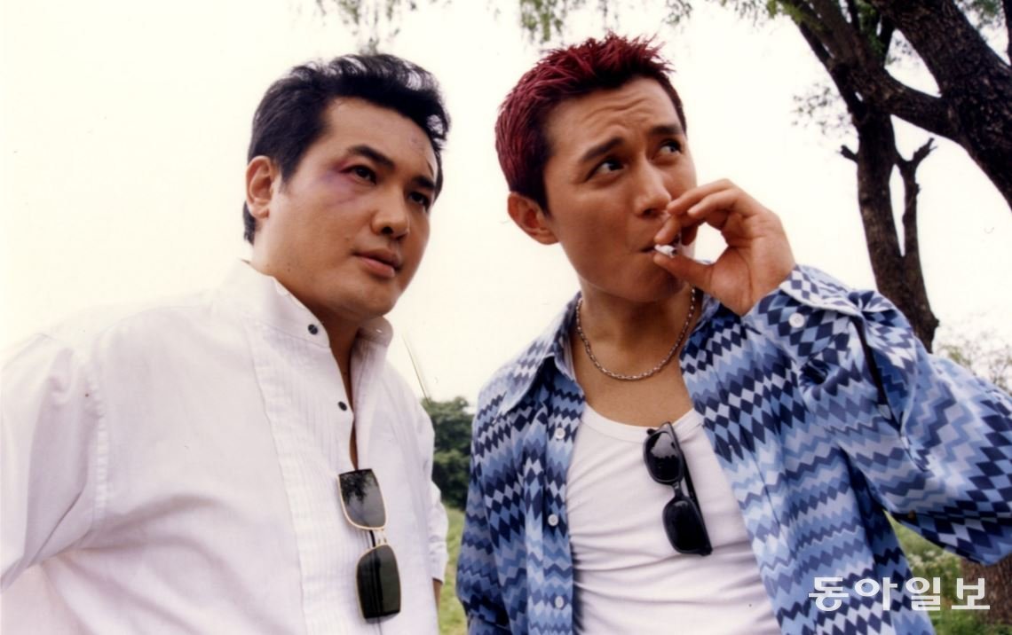 영화배우로 활약했던 1990년대의 김보성의 모습. 절친 배우 김민종과 함께한 모습. 〈동아일보DB〉